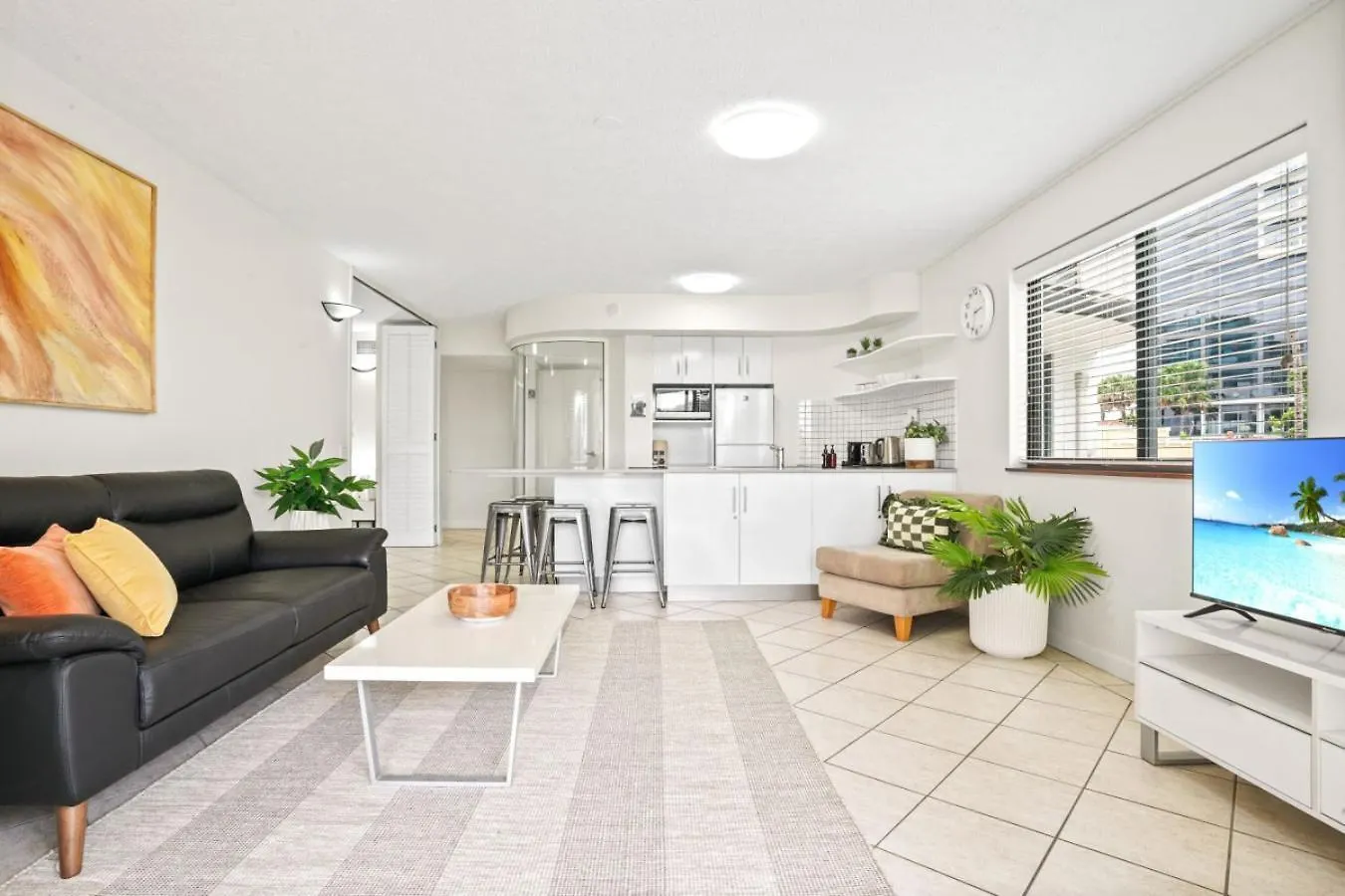 Tropical Tides At Cairns Esplanade Apartment