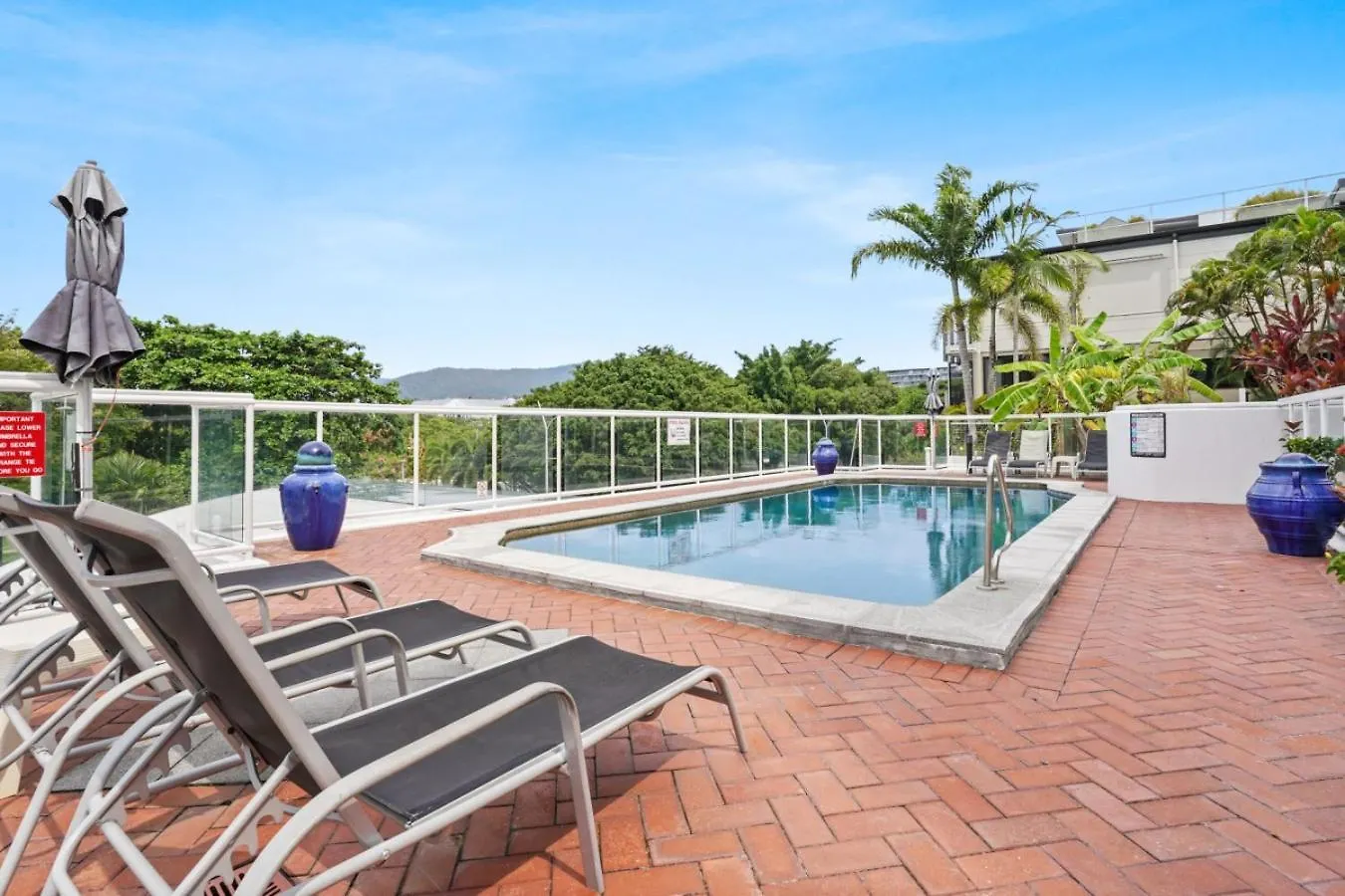 Tropical Tides At Cairns Esplanade Apartment